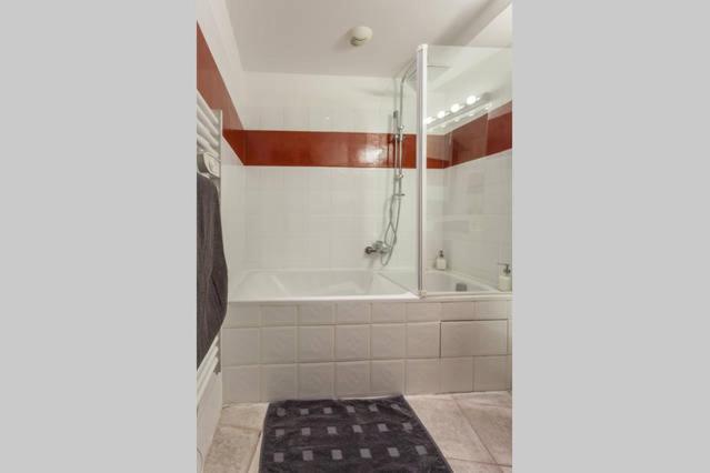 L'Entrecasteaux Apartment Aix-en-Provence Ngoại thất bức ảnh